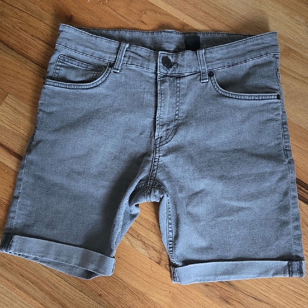 Men's Gray Denim Shorts Size 32
